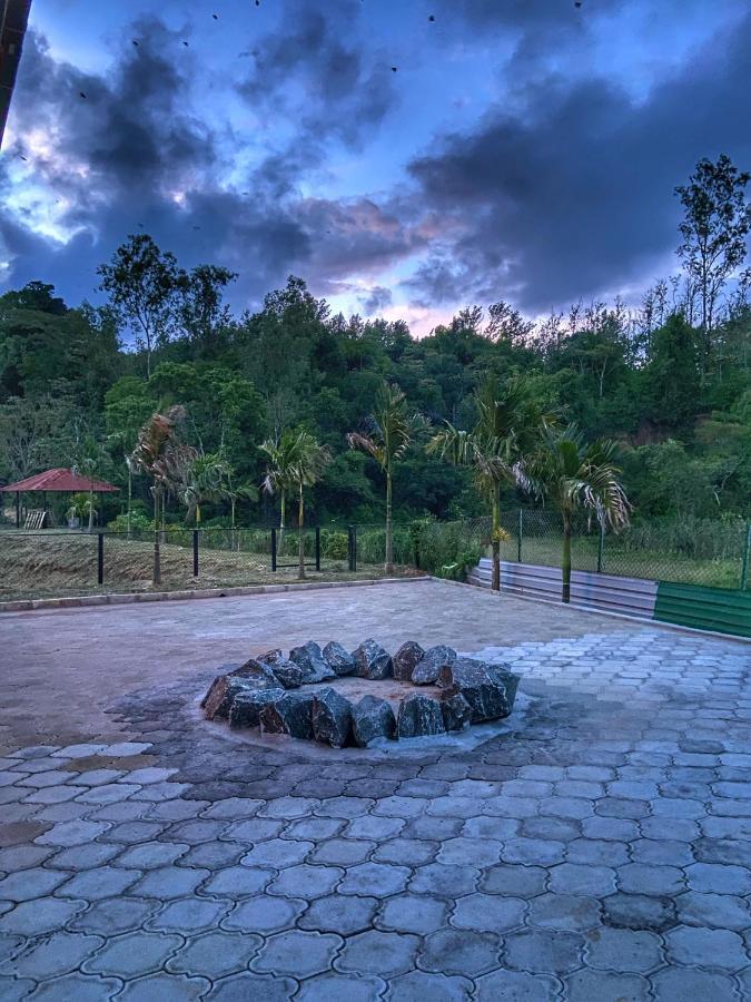 Redberry'S Luxury Stay Coorg Somvarpet Exterior photo